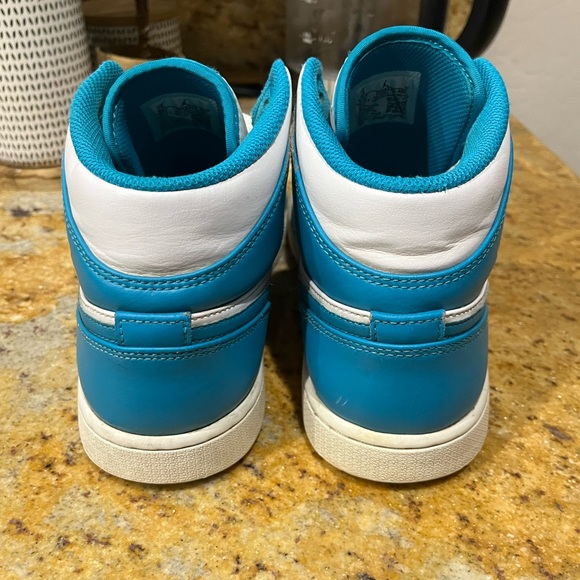 Jordan 1 Mid Aquatone size 9.5 - Picture 5 of 11
